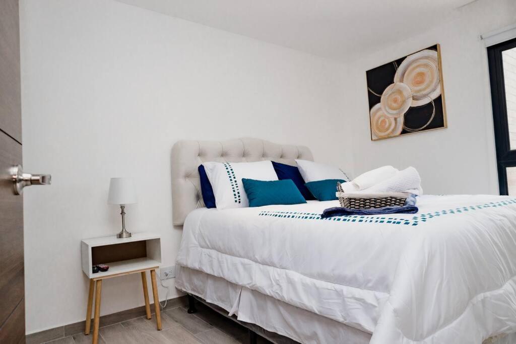 Apartamento De Lujo En Zona 10 Guatemala City Exterior photo
